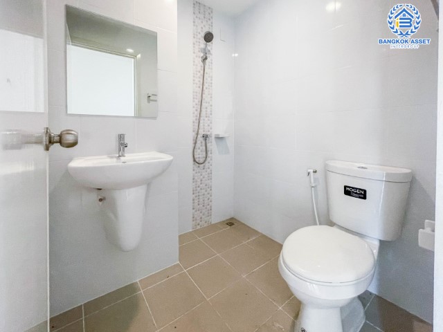 *****ทาวน์เฮ้าส์มือสองย่านนนทบุรี ม.ชวนชื่นทาวน์ แก้วอินทร์-บางใหญ่ เนื้อที่กว้างขวางถึง 21.4 ตร.ว. ฟังก์ชัน 3 ห้องนอน 3 ห้องน้ำ 2 ที่จอดรถ สภาพเยี่ยม พร้อมเข้าอยู่อาศัย แถมฟรี! 2 เครื่องปรับอากาศ บนทำเลดี ใกล้รถไฟฟ้าสายสีม่วง "สถานีตลาดบางใหญ่"